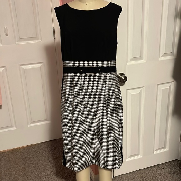 White House Black Market Dresses & Skirts - White House Black Market Dress